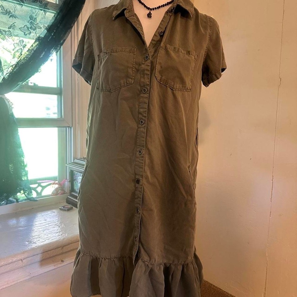 Velvet Heart Khaki green button up dress